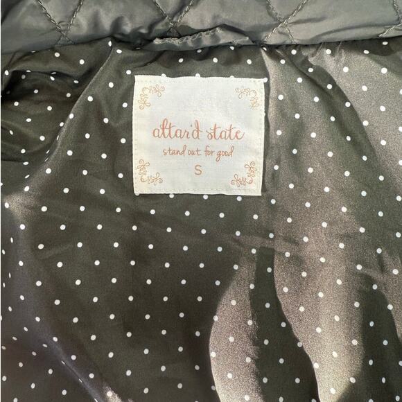 Altar'd State Quilted Vest with Detachable Hood - Picture 5 of 7